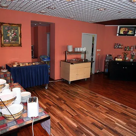 Center Hotel