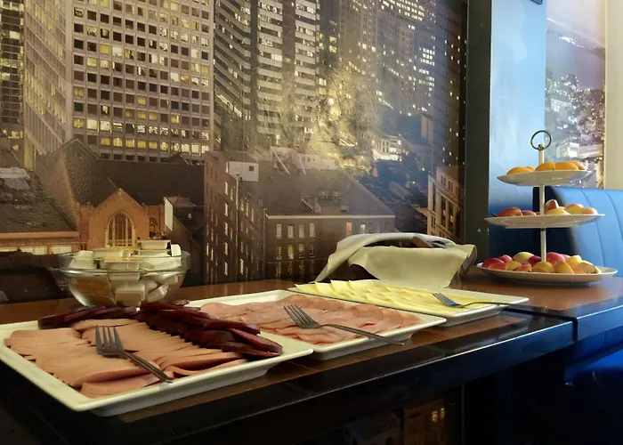 Готель Center 2*