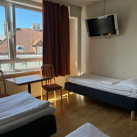 Center Otel 2*